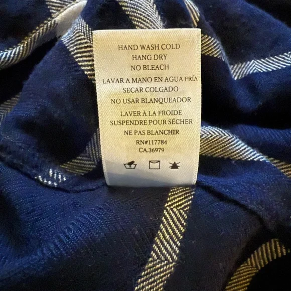 Rails Hunter Button Down Navy and White Plaid Shirt- Medium- excellent! - Picture 14 of 14